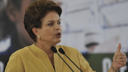   ?Violência contra mulher terá penas mais duras? diz Dilma 