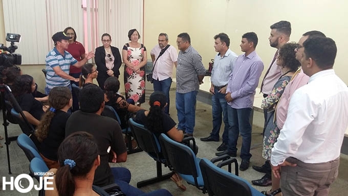   Ultimato dos agricultores para Rosalba concluir escola de Alagoinhas termina nesta segunda