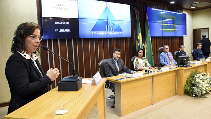   [ESTADO]  A Assembleia Legislativa promoveu nesta quarta-feira (5), sessão solene em alusão ao Dia do Perito Criminal