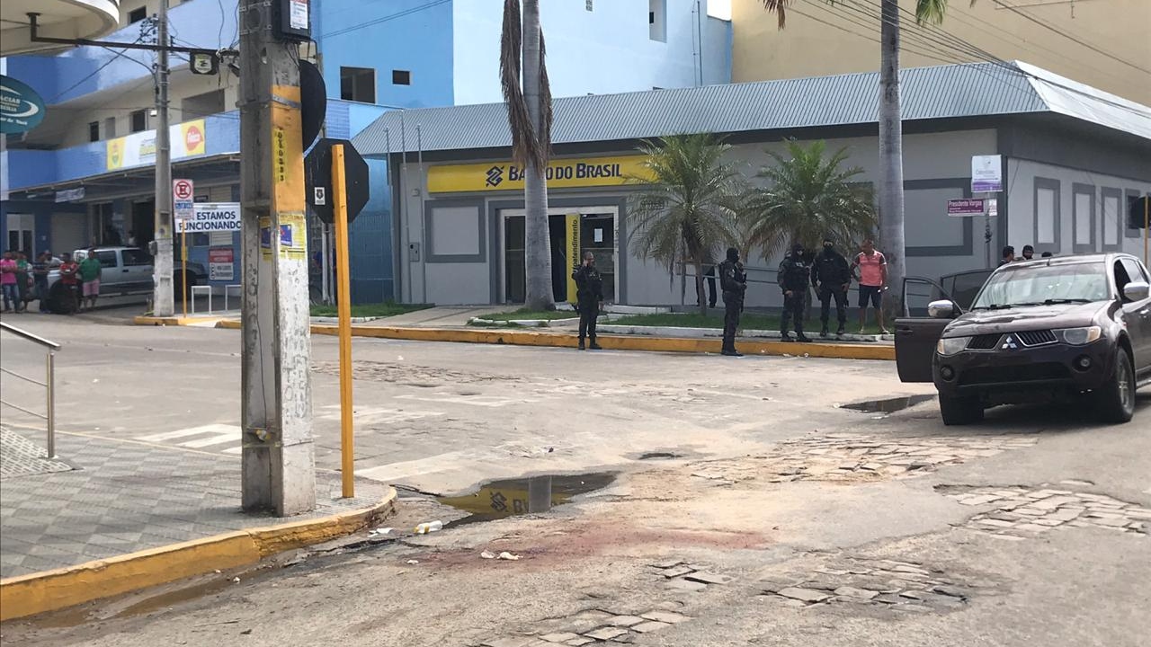   Tragédia: confronto de assaltantes com policiais resulta em 13 mortos no Ceará