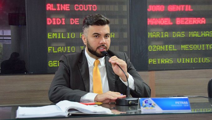  Petras Vinicius, escolhido o vereador do ano,  recebeu 6 dos 11 votos