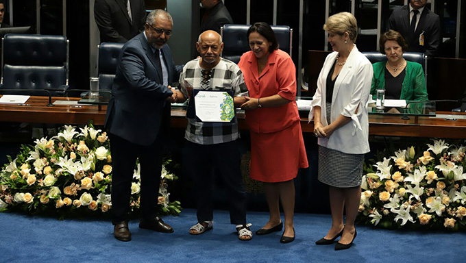   [HOMENAGEM] Antônio Francisco e Deífilo Gurgel são homenageados pelo Senado em comenda cultural