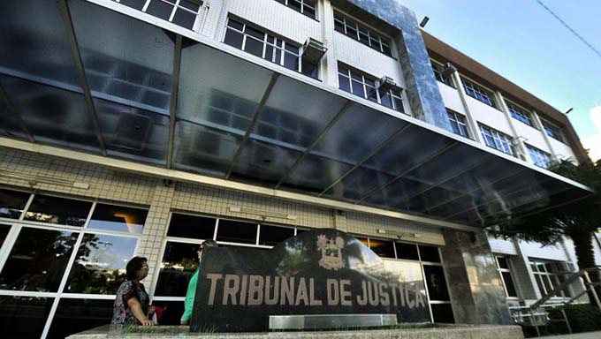   O Tribunal de Justiça do Rio Grande do Norte negou nesta quarta-feira (12) um recurso feito pelo Governo do Estado para realizar o adiantamento dos royalties