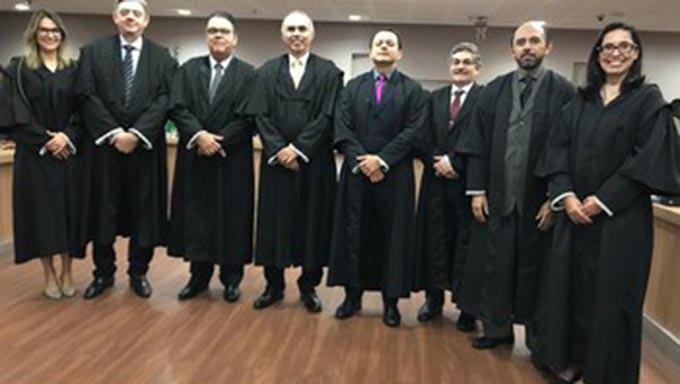   Juízes do TRE aprovaram com ressalvas, por três votos a dois, a prestação de contas da candidata Maria de Fátima Bezerra, governadora eleita do Rio Grande do Norte
