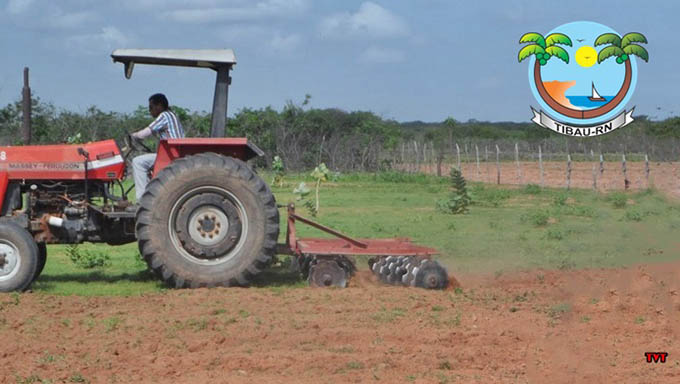   Corte de Terra para o plantio agrícola vai beneficiar o homem do campo do município
