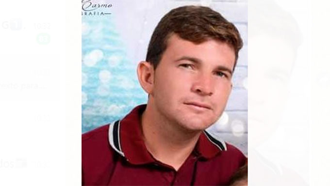   Junior filho de Dodoca foi assassinado com tiros na cabeça dentro de casa em Rodolfo Fernandes