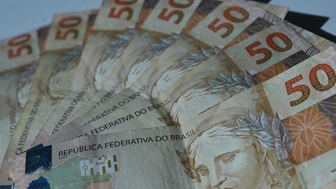   Entre os principais temores para este novo ano foram citados: não conseguir pagar as contas (61%), não guardar dinheiro (45%), abrir mão de determinados confortos no dia a dia (34%), não obter um emprego (28%) e perder o emprego (20%)