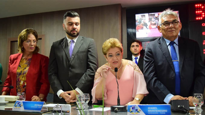   Vereadora Isabel Montenegro tomou posse no cargo de presidente para mais dois anos a frente da Câmara de Mossoró