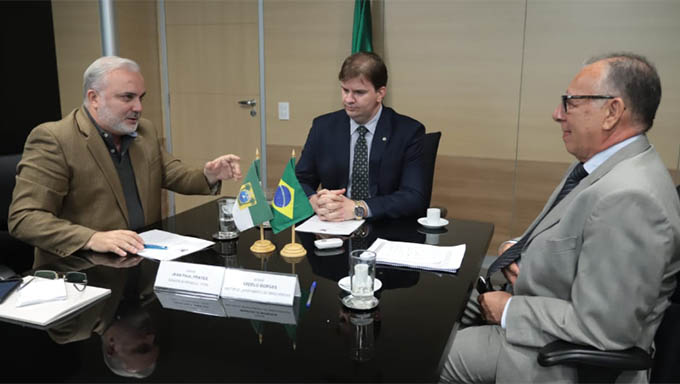   Senador tomou posse nesta quinta-feira, dia 3, e já nesta sexta-feira, dia 4, já bateu na porta do Ministério do Desenvolvimento Regional por recursos para Oiticica