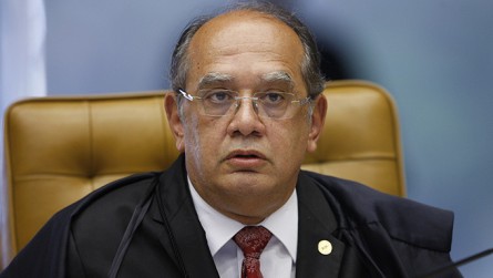   Gilmar Mendes vota pela aceitação de recurso contra o mandato de Dilma