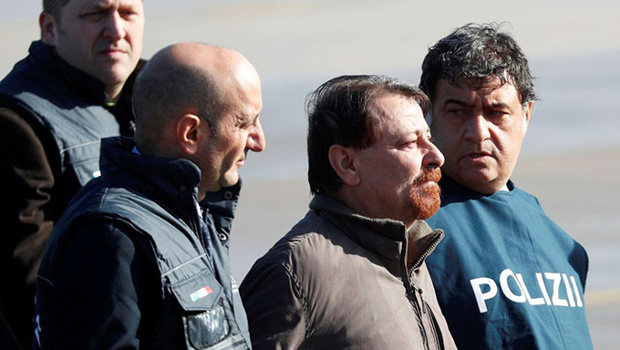   O italiano Cesare Battisti, 64 anos, vai cumprir pena na prisão de Rebibbia, em Roma, numa cela sozinho
