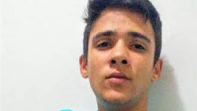  Victor Garcia tentou escapar dos atiradores se refugiando dentro de uma oficina; Corpo foi removido para exames na sede do ITEP em Mossoró e o caso deve ser apurado pela Policia Civil