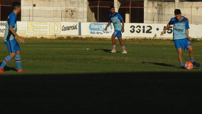   Antes do início dos trabalhos o Sacramento teve uma baixa imediata. O lateral esquerdo Thiaguinho, acabou sofrendo uma torção 