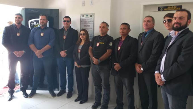  Delegados da região Oeste do Rio Grande do Norte participaram da solenidade de inauguração, ao lado da Delegacia Regional Ana Claudia Saraiva