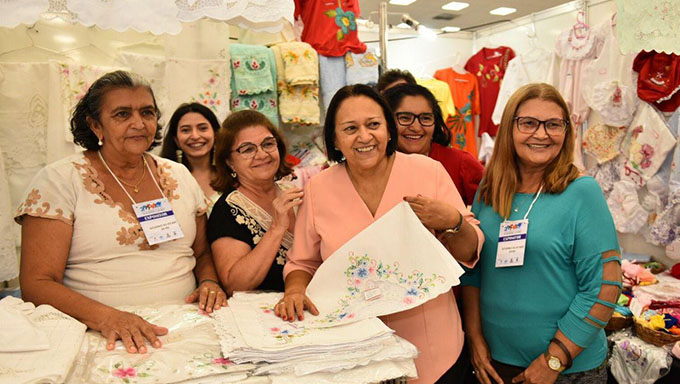   Governadora falou sobre a que trata da regulamentação da profissão de artesão, da qual participou ativamente para sua aprovação no Congresso Nacional.