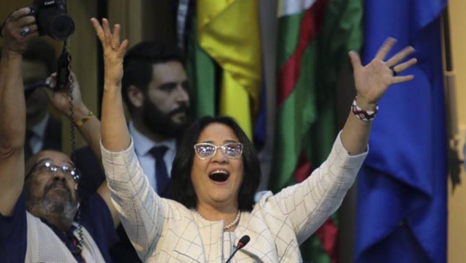   aministra da Mulher, da Família e dos Direitos Humanos, Damares Alves, levou Kajutiti Lulu Kamayurá, à época com seis anos, irregularmente da tribo, segundo revista