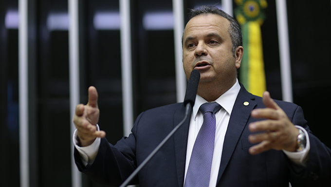   Marinho: " Nosso sistema é injusto e insustentável"