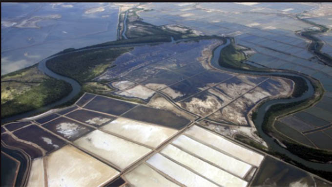   Produção de sal no Rio Grande do Norte gera mais de 70 mil empregos diretos e indiretos, injetando mais de 1 bilhão na economia regional e recolhendo mais de R$ 150 milhões em impostos.