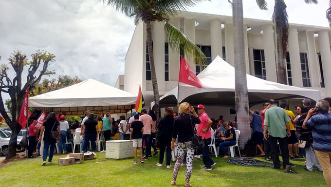  Os servidores da saúde pública do Rio Grande do Norte deflagraram nesta terça-feira (5) uma greve por tempo indeterminado