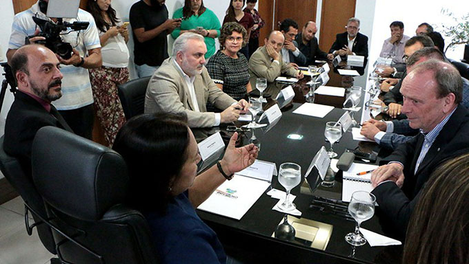   Acompanhada de representantes do trade turístico e secretários, a governadora Fátima Bezerra recebeu, na tarde desta quinta-feira (07), a diretoria da empresa aérea Corendon Airlines, responsável pelo voo direto, Amsterdã-Natal