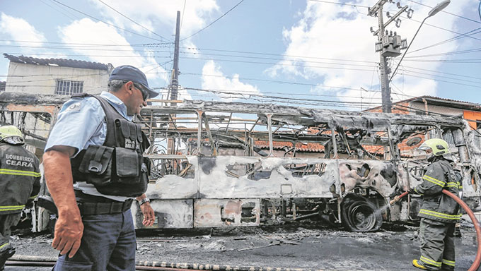   Transferidos para o RN durante ataques no Ceará, 39 presos deixam a Penitenciária Federal de Mossoró