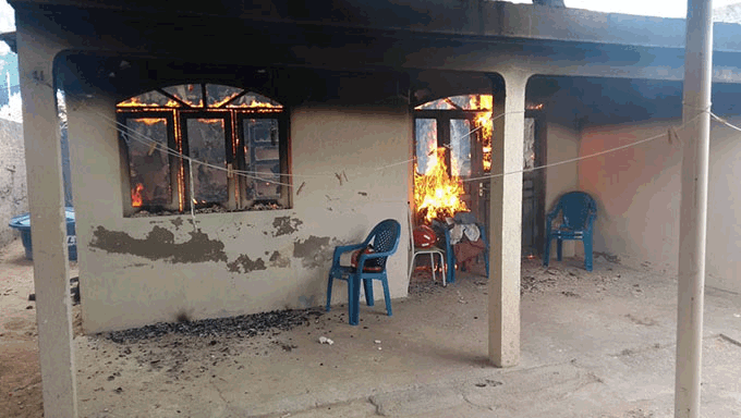   Uma campanha idealizada pela Rádio Difusora de Mossoró pretende doaçoes para amenizar a dor da dona de casa Ana Marluce, que perdeu tudo o que tinha em um incêndio nesta segunda-feira (11) na sua residência no bairro Abolição I, zona oeste da cidade