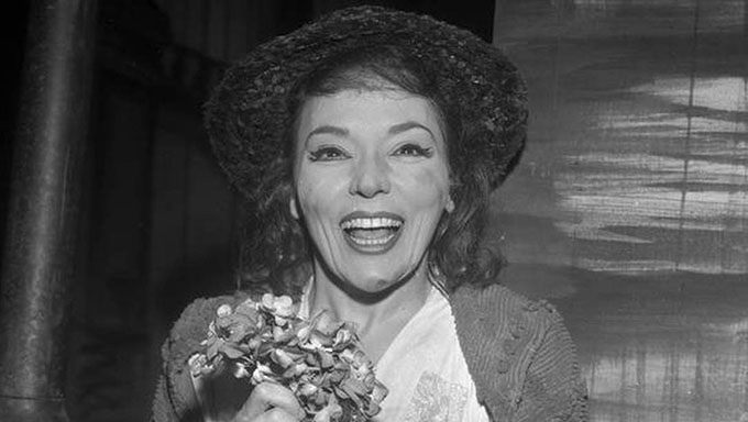   Maior diva do teatro musical brasileiro, a atriz Bibi Ferreira morreu na tarde desta quarta-feira (13), vítima de parada cardíaca
