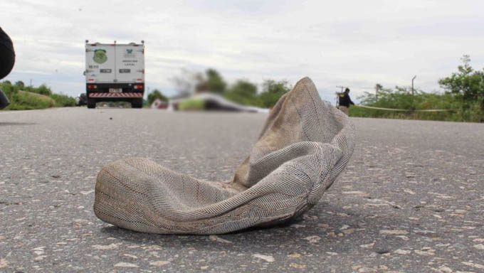   Valdemar Cabral morreu no local. A motorista do Up e a passageira tiveram ferimentos leves.