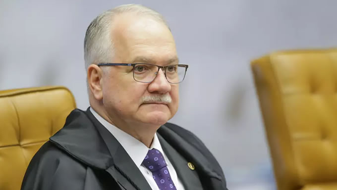   O ministro do Supremo Tribunal Federal (STF) Edson Fachin votou nesa quinta  (21) pelo reconhecimento da omissão do Congresso Nacional em aprovar uma lei para criminalizar a homofobia