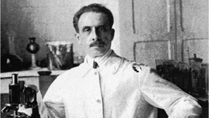   O cientista Carlos Chagas descobriu a doença que mais tarde levaria seu nome em 1909