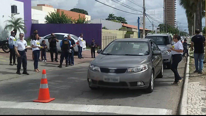   O Programa Vida no Trânsito objetiva orientar promover educação no trânsito, visando a redução no índice de acidentes.