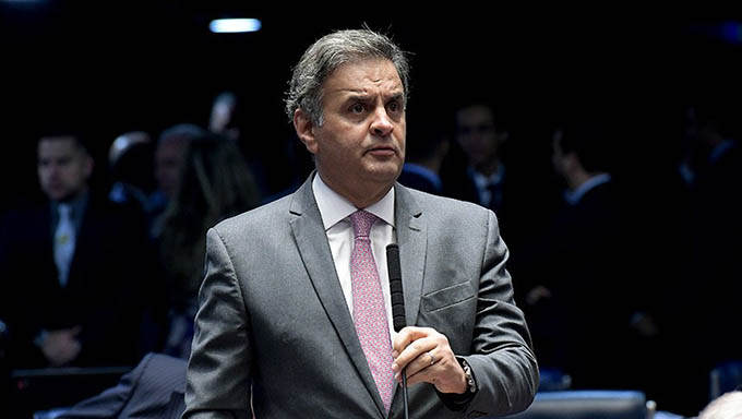   Ex-senador Aécio Neves não conseguiu explicar em que usou o avião do Governo do Estado de Minas Gerais .337 vezes no período inferior a 8 anos que foi governador
