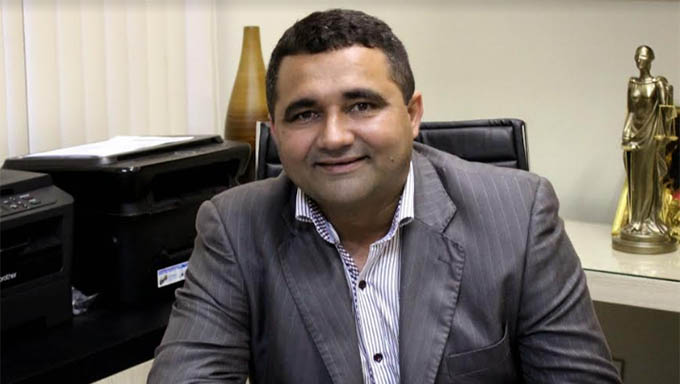   Naldinho assumiu o município de Tibau quando estava praticamente destruído e em seis anos de gestão organizou a estrutura administrativa e as finanças do município