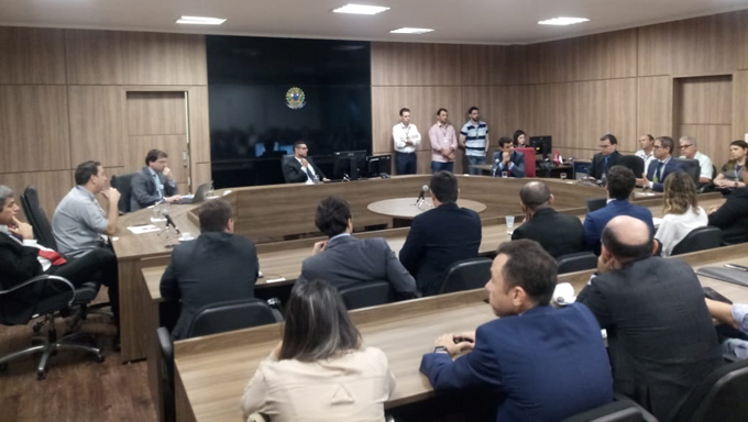   A tentativa de conciliação contou com a presença do professor da Universidade Federal do Rio Grande do Norte, o biólogo Renato de Medeiros Rocha, representantes do Idema e Ibama.