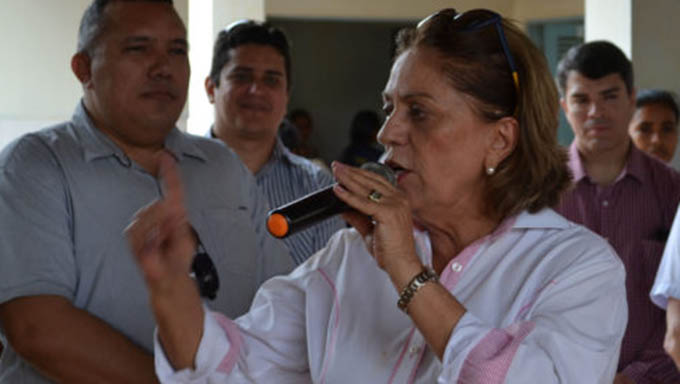   Rosalba diz que enviou projeto a Câmara para beneficiar os servidores quando na verdade é para suprimir direitos conquistados pelas categorias no passado
