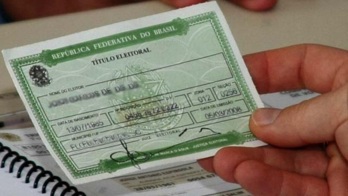   O cancelamento do título pode impossibilitar a obtenção de empréstimos em instituições públicas, a matrícula em instituições de ensino, a nomeação em concurso público, além de uma série de outros problemas.
