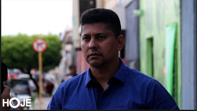    Genilson Alves aponta pontos do Projeto de Lei Complementar 138 que retira direitos dos servidores e inclusive fere a Legislação Federal quando se trata de reajuste dos salários dos professores.