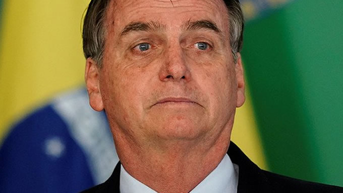   O presidente afirmou que "não existe homem que possa fazer política de maneira séria se não tiver alguém ao seu lado com os mesmos princípios"