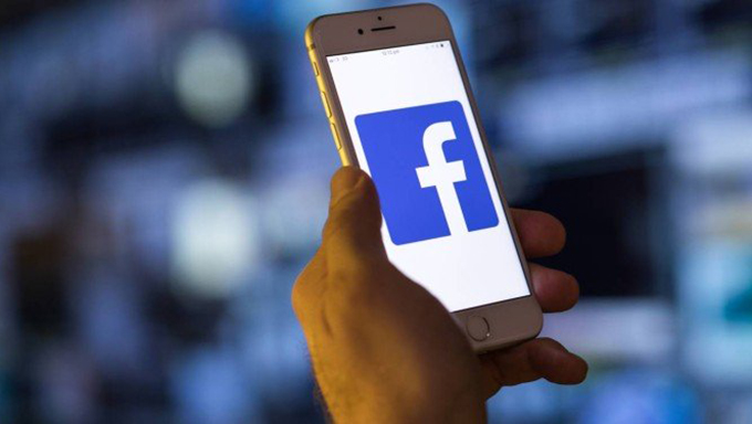   sta rede social não postou aviso algum sobre o que está ocorrendo. O WhatsApp também não esta 100% funcional. O envio de fotos, vídeos e áudios nem sempre está dando certo