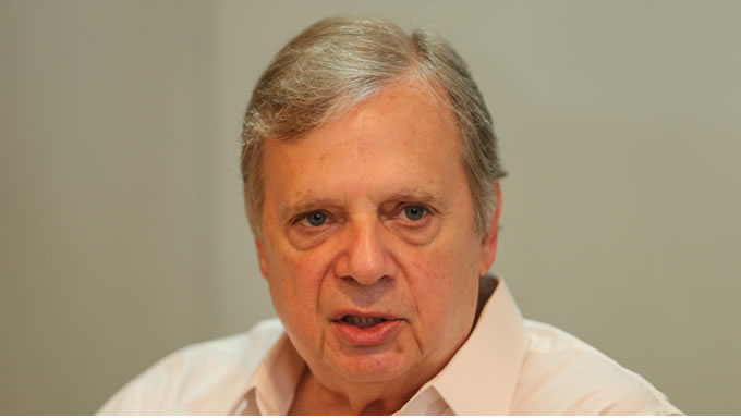   O senador Tasso Jereissati (PSDB): "Parece que Bolsonaro ainda não assumiu o papel de presidente da República do Brasil. Ele está fomentando a discórdia"