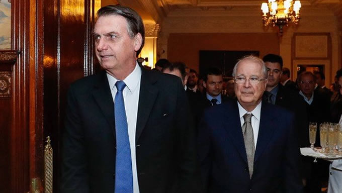   O decreto do presidente Jair Bolsonaro que dispensa visto de entrada no Brasil para turistas dos Estados Unidos, Canadá, Japão e Austrália foipublicado em edição extra do Diário Oficial da União nesta segunda-feira