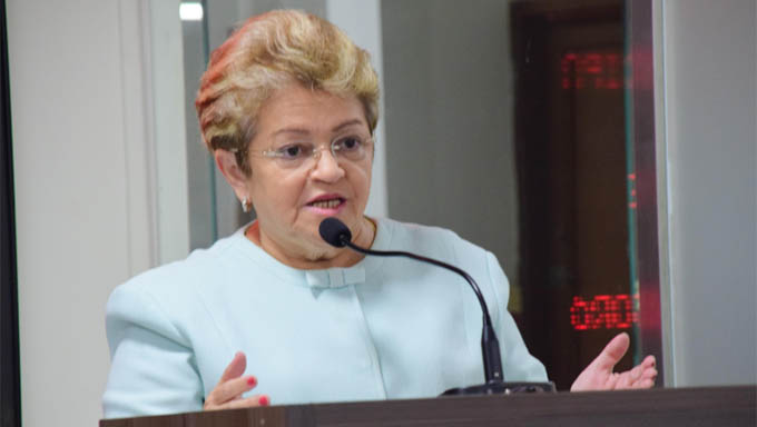   Vereadora Izabel Montenegro pede atendimento mais humanizado no Hospital Regional Tarcísio Maia