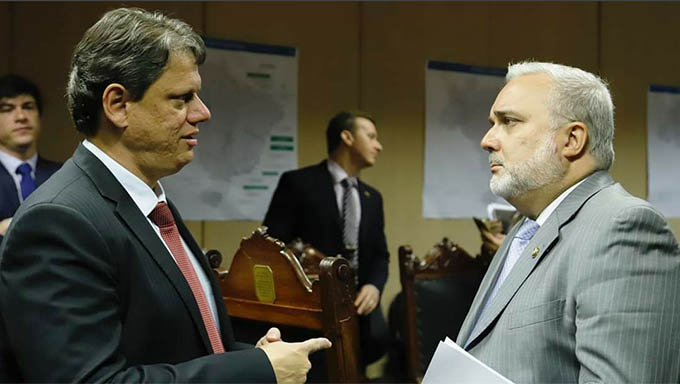   Jean-paul Prates aproveitou a reunião para pedir também a conclusão da duplicação da BR 304, considerando sua importância para o desenvolvimento econômico do RN.