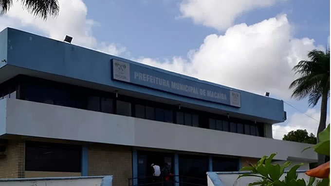   A Prefeitura de Macaíba, na região metropolitana de Natal, publicou um edital para regulamentar a devolução do dinheiro da taxa paga por candidatos na inscrição de um concurso público lançado no ano passado e que foi suspenso