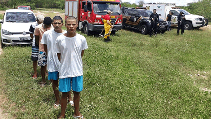   A Polícia Civil, agentes do sistema penitenciário, ITEP e Corpo de Bombeiros realizaram uma força tarefa nesta quinta-feira (21) pela manhã e conseguiram encontrar o corpo de uma mulher que teria sido assassinada e enterrada às margens de um rio em Pau dos Ferros