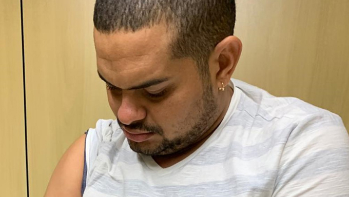   O criminoso tentou reagir a prisão, mas foi baleado pela polícia. Após receber cuidado em hospital, ele foi levado para cede da PF/RN.