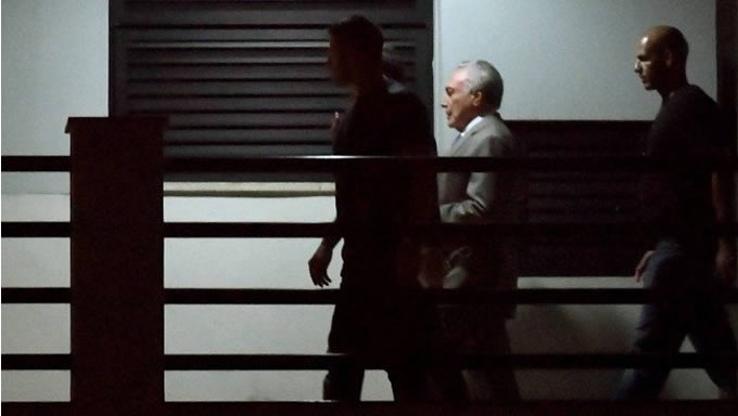   O ex-presidente Michel Temer não prestou depoimento nesta sexta-feira. O emedebista nem chegou a ficar diante dos procuradores porque sua defesa informou antes que Temer ficaria em silêncio