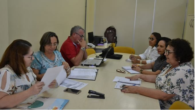   esta sexta-feira, 22, a comissão designada para desenvolver estudo de demanda para a realização de concurso público para preenchimento de vagas para a Rede Municipal de Ensino concluiu todos os trabalhos