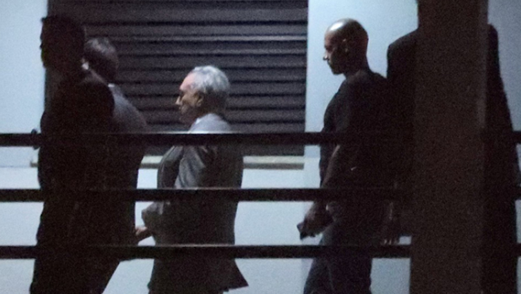   O ex-presidente está preso na Superintendência da Polícia Federal, no Rio.