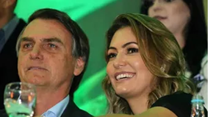   O gabinete informou que essa é a primeira agenda privada de Bolsonaro em Brasília desde que assumiu o mandato